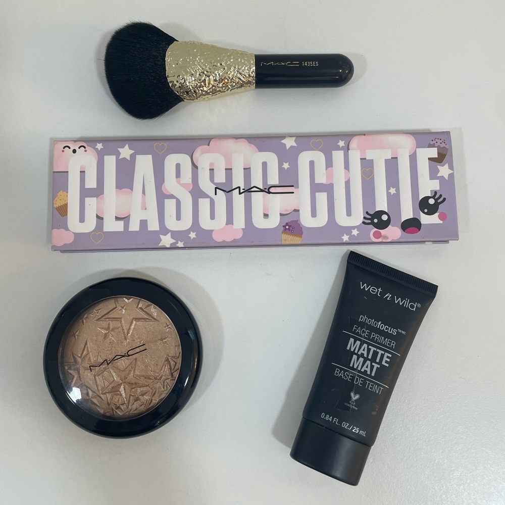 MAC eyeshadow pallet bundle